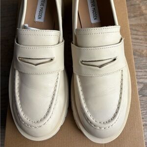 Steve Madden Off-White Leather Loafers